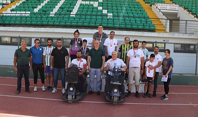 Iğdır'da dereceye giren özel sporculara madalyaları verildi