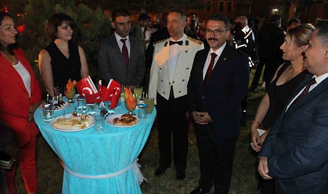 Iğdır'da "30 Ağustos Zafer Bayramı" resepsiyonu