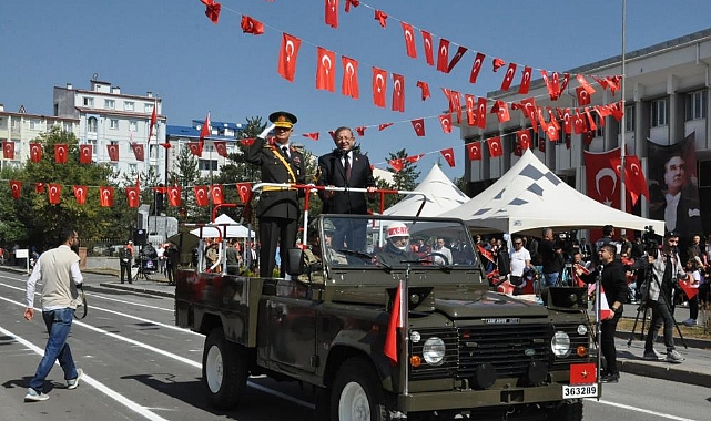 Kars'ta 30 Ağustos Zafer Bayramı törenle kutlandı