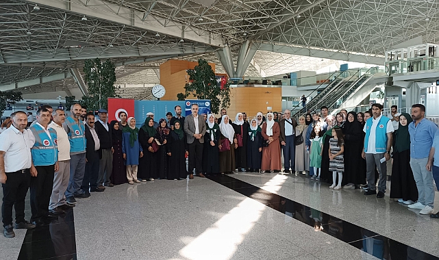 Kars'ta umre kafilesi kutsal topraklara uğurlandı