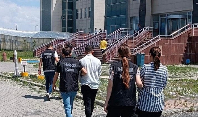 Kars'ta uyuşturucu tacirleri yakalandı