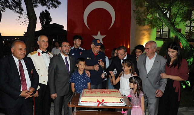Kars Valiliğince, 30 Ağustos Zafer Bayramı dolayısıyla resepsiyon verildi