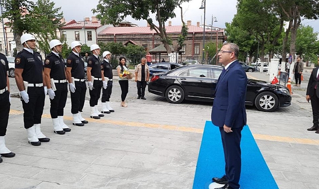 Kars Valisi Ziya Polat, görevine başladı