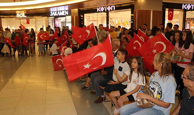 Malatya'da 2. Ordu Bölge Bandosundan 30 Ağustos Konseri