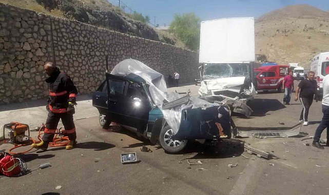 Malatya'da feci kaza: 2 ölü, 1 yaralı