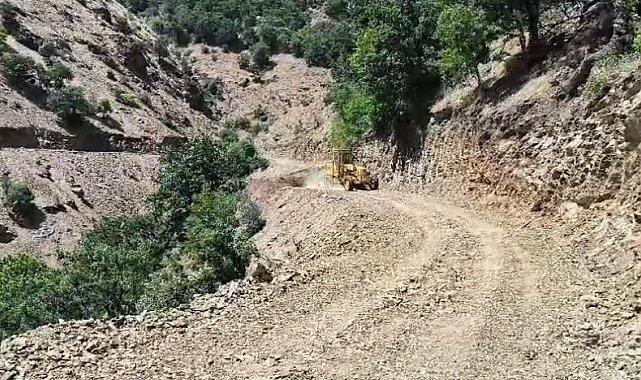 Malatya'da yol çalışmaları sürüyor