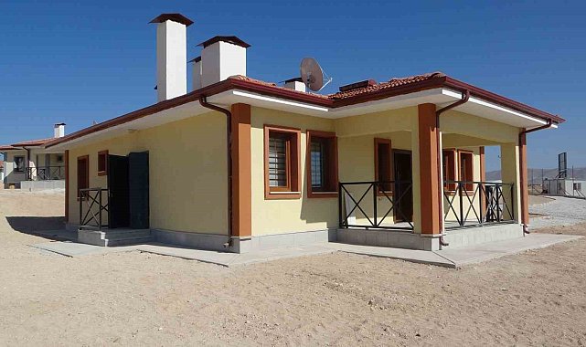 Malatya'daki köy evlerinde çalışmalar hızla sürüyor