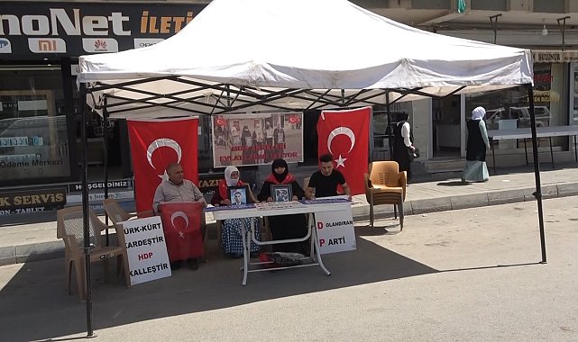 Muş&#039;ta annelerin eylemi devam ediyor