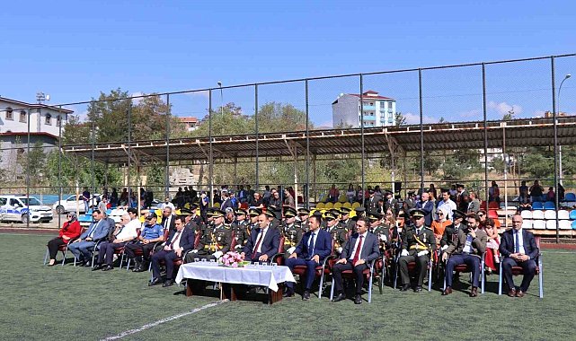 Oltu'da Zafer Bayramı kutlandı