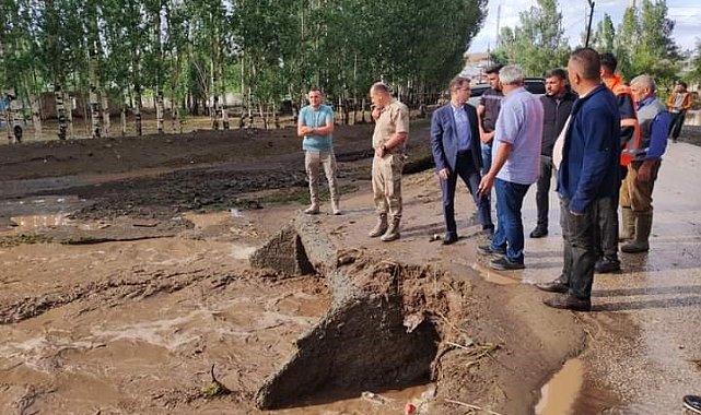 Özalp'ta dolu ve sel hasara neden oldu