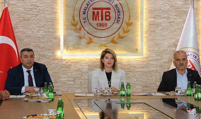 Özcan: "Malatya'yı ayağa kaldırmak için birlikte çalışacağız"