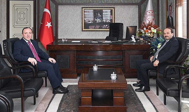 Rektör Çakmak'tan Erzurum İl Milli Eğitim Müdürüne hayırlı olsun ziyareti