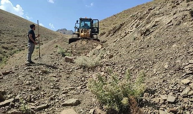 Selden zarar gören yollar temizlenmeye başlandı