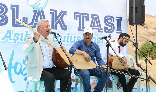 Sümmani Ocağında Ablak Taşı Âşıklar Buluştu