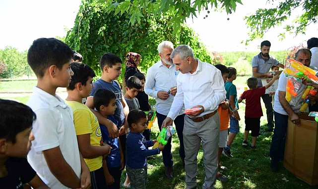 Topsöğüt'lü çocuklar 'iyilik makası' etkinliğinde keyifli anlar yaşadılar