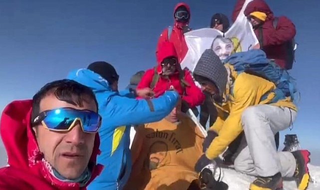 Türkiye'nin zirve noktasında saç ve sakal tıraşı