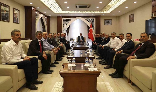 Vali Ali Çelik, muhtarların sorunlarını dinledi