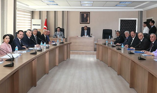 Vali Ali Çelik: "Devlet olarak, vatandaşımıza nitelikli hizmeti en kısa sürede ulaştırma gayretinde olacağız"
