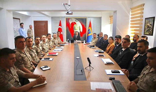 Vali Çelik: "Halkın huzur ve güvenliği önceliğimiz"