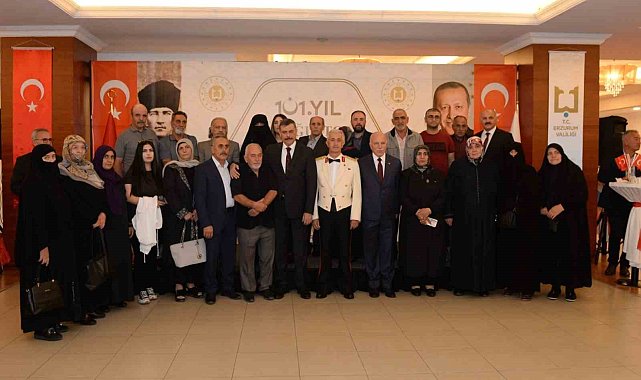 Vali Çiftçi: "Bu zaferle milletimiz tekrar tarihin öznesi olmuştur"