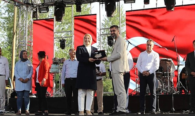 Van Büyükşehir Belediyesi 'Büyük Bitlis Buluşmaları'nda stant açtı