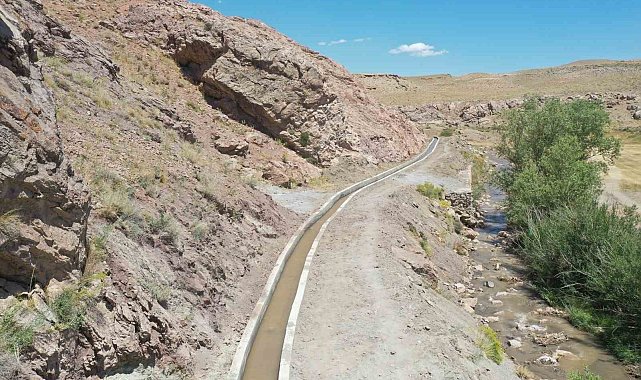 Van'da yıllardır boşa akan dere suyu tarıma kazandırıldı