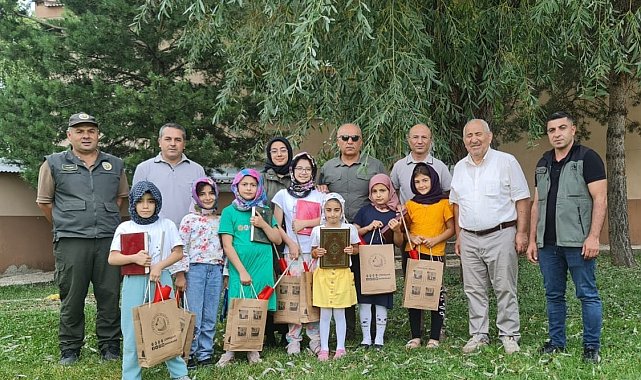Yaz Kur'an Kursu Öğrencileri Hediyelerle Sevindirildi