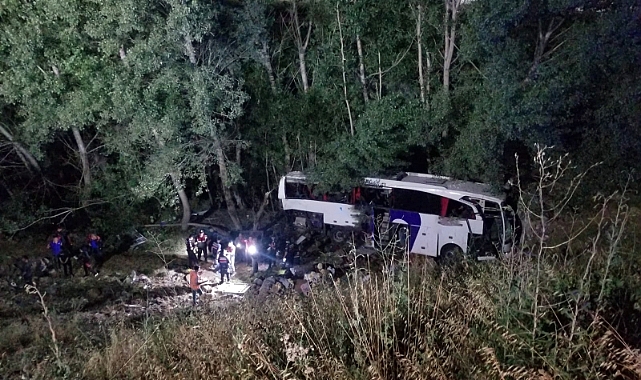 Yozgat'ta yolcu otobüsü şarampole düştü