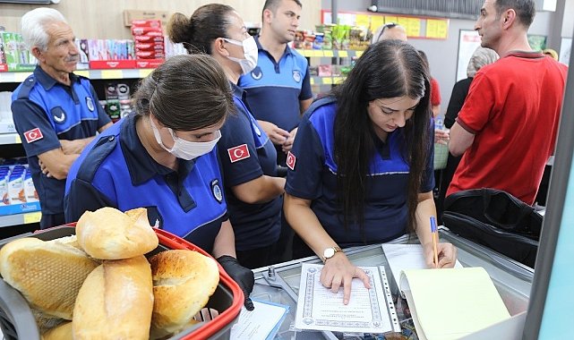 Zabıtadan marketlere ekmek gramaj denetimi