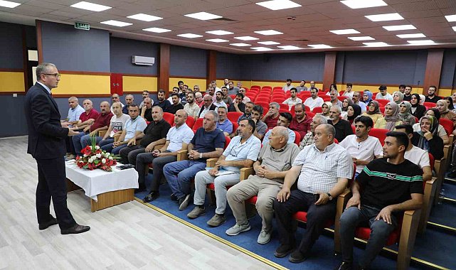 Ağrı Milli Eğitim Müdürü Kökrek, kurum personelleri ile bir araya geldi