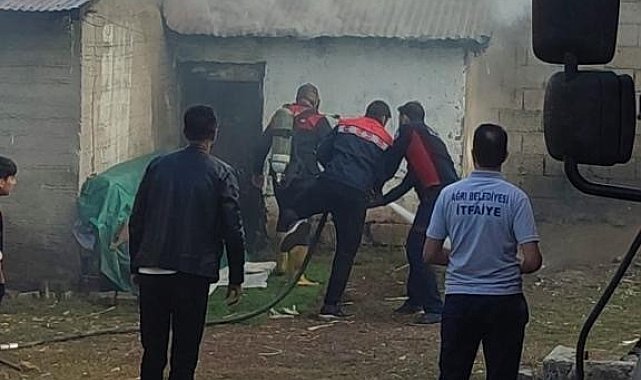 Ağrı'da evin kilerinde yangın çıktı