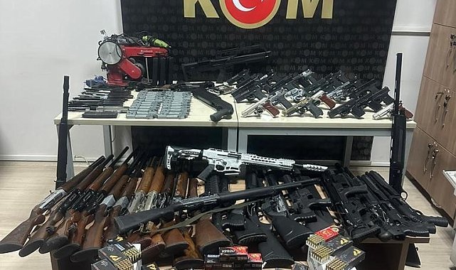 Ağrı'da ruhsatsız silah operasyonu: 2 gözaltı
