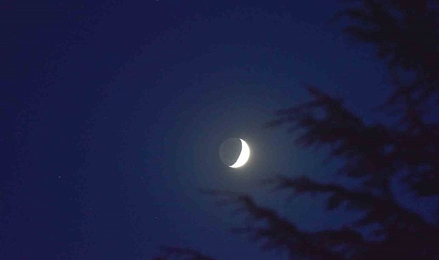 Ahlat'ta 'Yeni Ay' hayran bıraktı