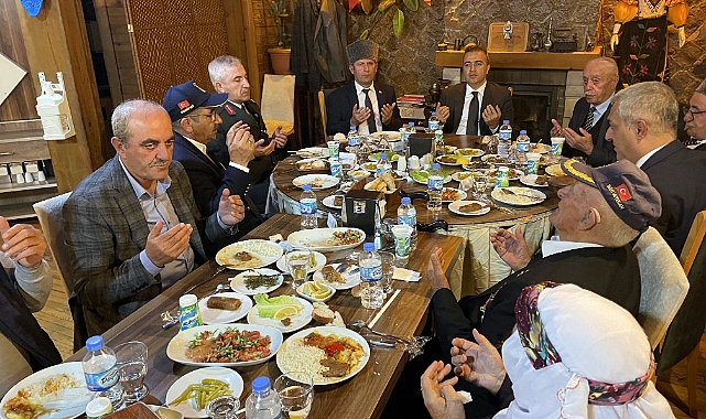 Ardahan'da şehit aileleri ve gaziler yemekte buluştu