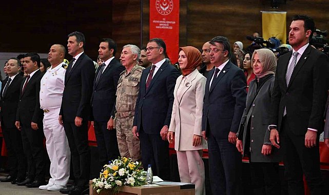 Bakan Göktaş: "Cumhurbaşkanlığımızın liderliğinde ülkemizi geleceğe taşıyoruz"