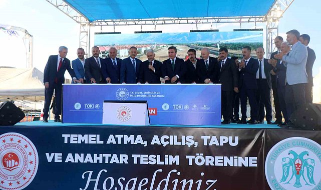 Bakan Özhaseki ve Yıldırım'ın katılımıyla Erzincan'da temel atma, açılış, tapu ve anahtar teslim töreni gerçekleşti