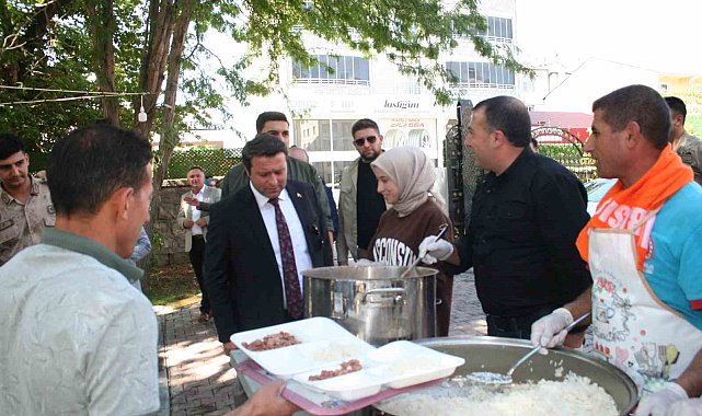 Bulanık Kaymakamı Oğuzhan Ocak Bulanık'ta Gaziler Onuruna Yemek