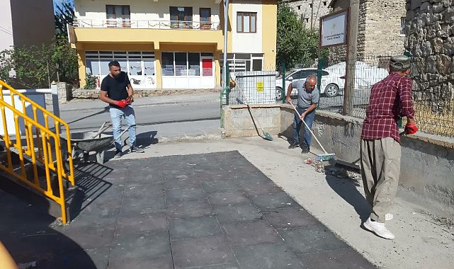Çukurca Belediyesi çocuk parklarını yeniliyor