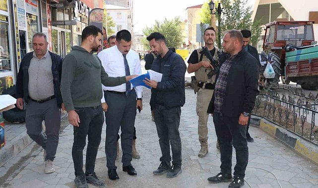Diyadin'de İnönü ve Prestij caddeleri yenileniyor