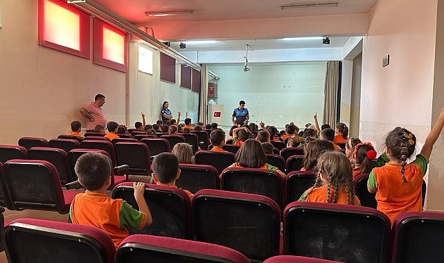 Elazığ'da çocuklara polis teşkilatı tanıtıldı