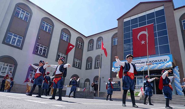 Erzurum'da ilk ders zili çaldı