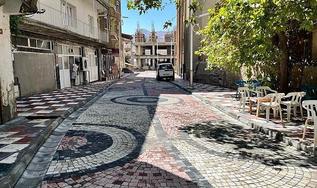Hakkari caddeleri modern görünüme kavuşuyor