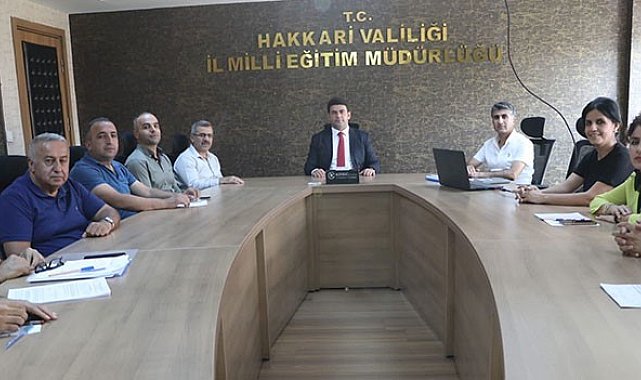 Hakkari'de bursluluk sınavı toplantısı yapıldı