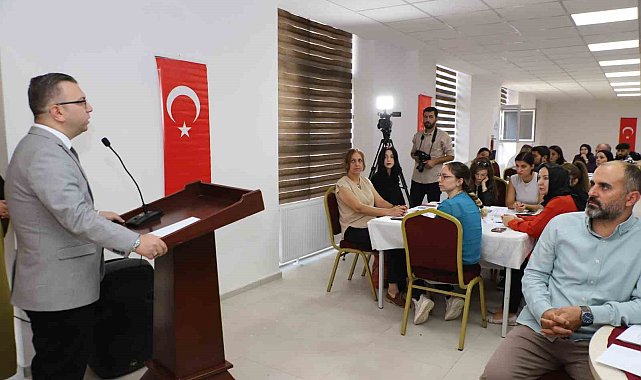 Hakkari'de "Aile Çalıştayı" düzenlendi