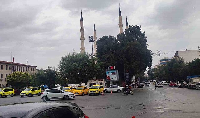 Iğdır'da sıcak havalar yerini yağmura bıraktı