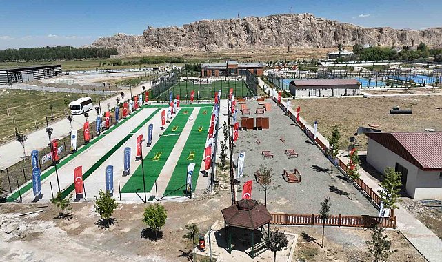 İpekyolu Belediyesinden yeni modern parklar