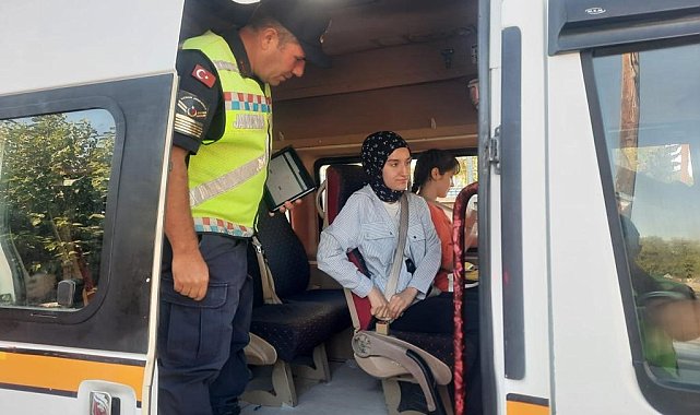 Jandarmadan okul servisi denetimi