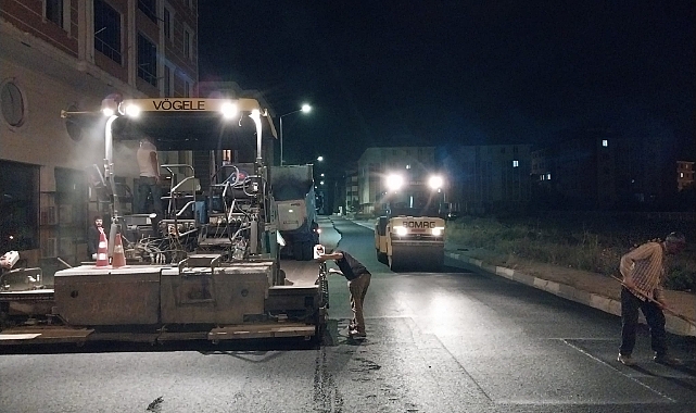 Kars'ta asfalt yol yapım çalışmaları devam ediyor