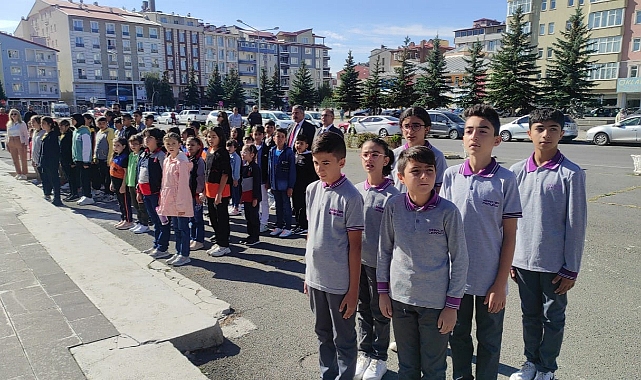 Kars'ta eğitim öğretim yılının ilk zili çaldı