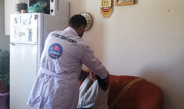 Kars'ta, "Evde Yaşlı Bakım Hizmeti" devam ediyor